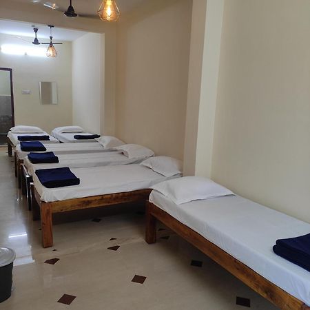 Nest Inn Service Rooms Chikmagalūr 外观 照片