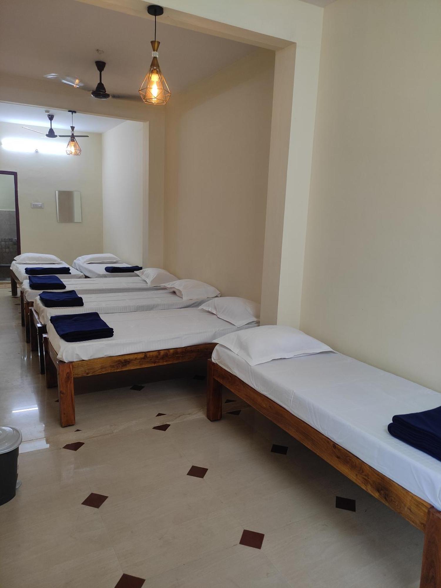Nest Inn Service Rooms Chikmagalūr 外观 照片