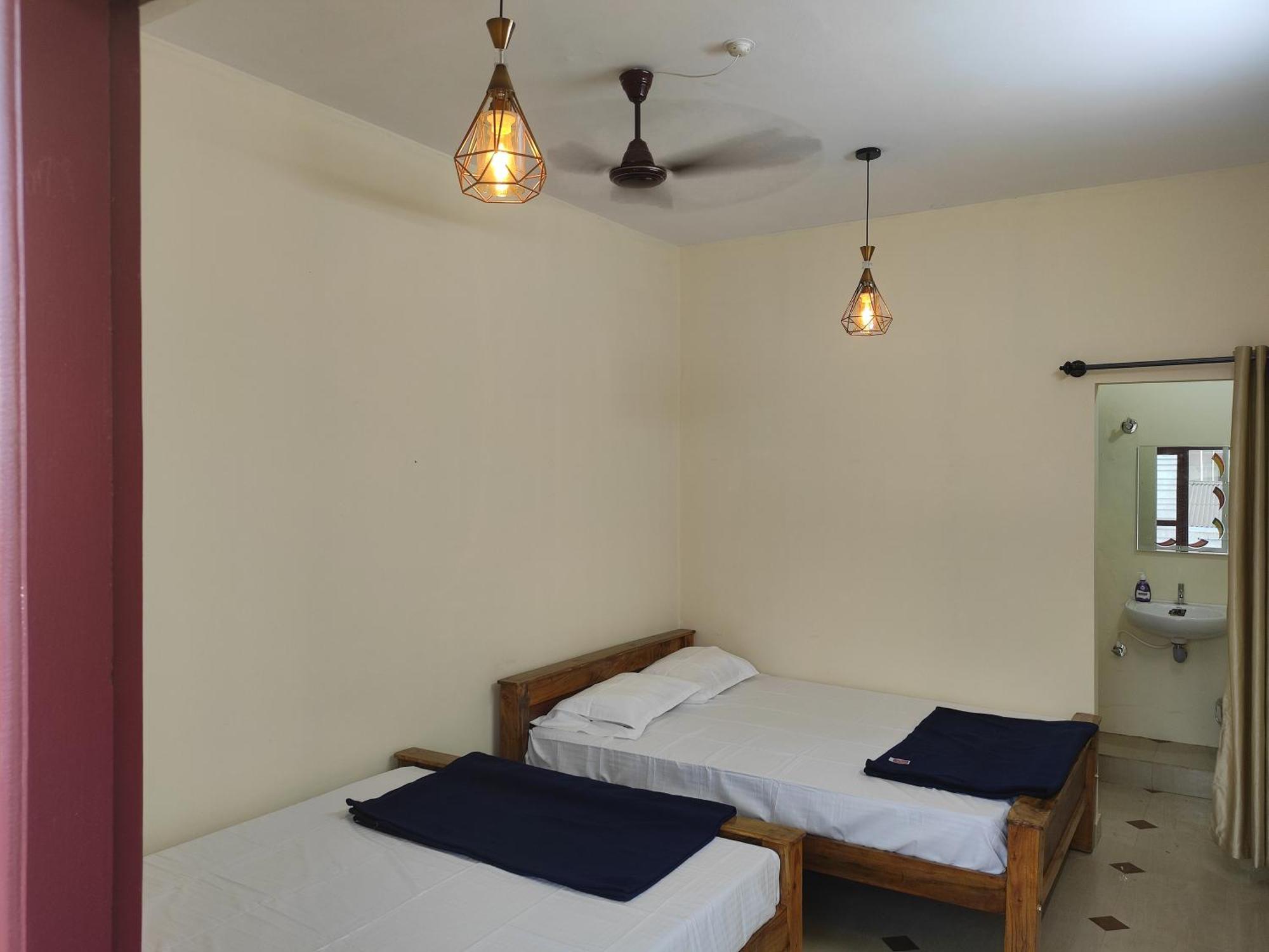 Nest Inn Service Rooms Chikmagalūr 外观 照片