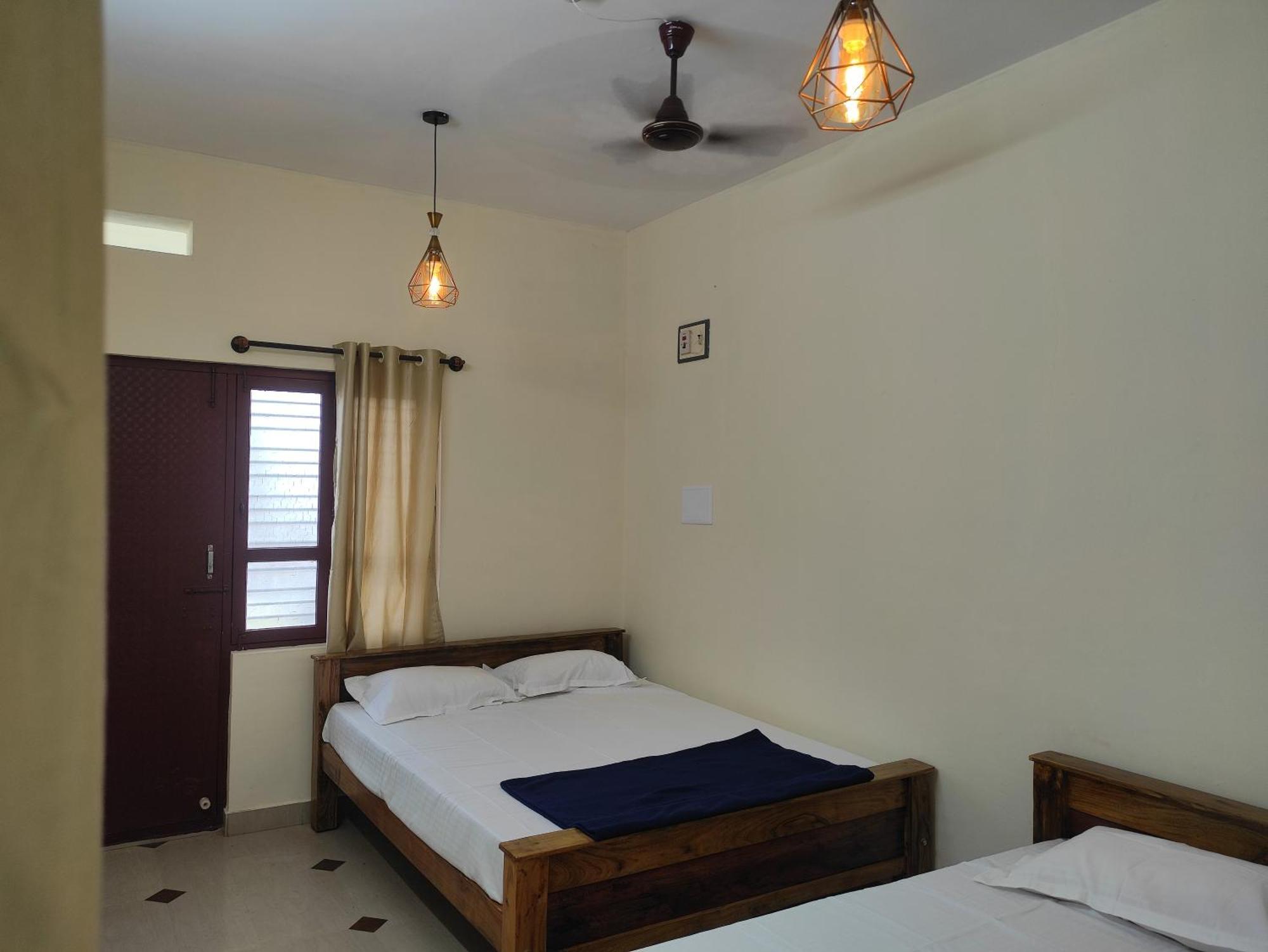 Nest Inn Service Rooms Chikmagalūr 外观 照片